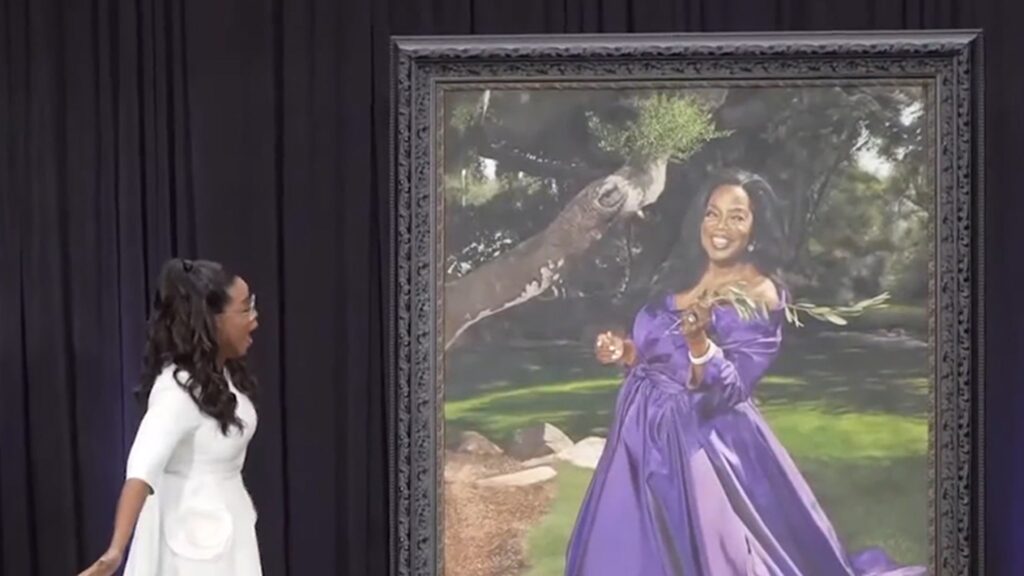 oprah-reacts-to-her-smithsonian-portrait-unveiling