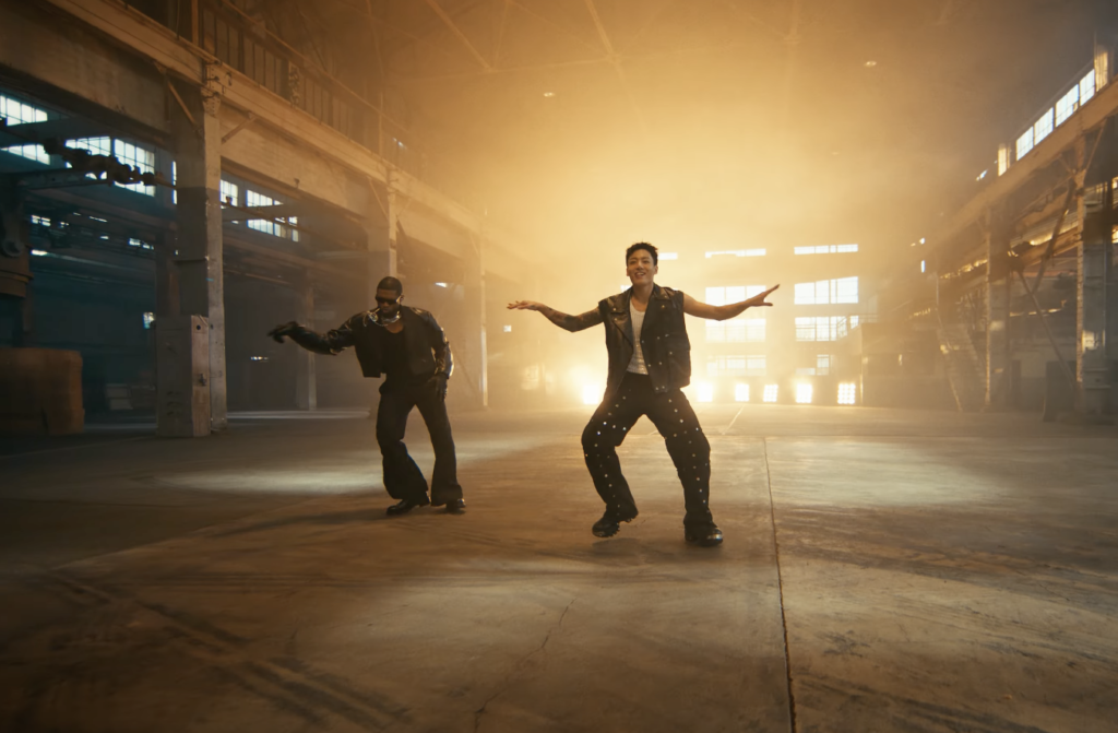 jung-kook,-usher-team-up-in-collaborative-performance-video-for-‘standing-next-to-you’-remix