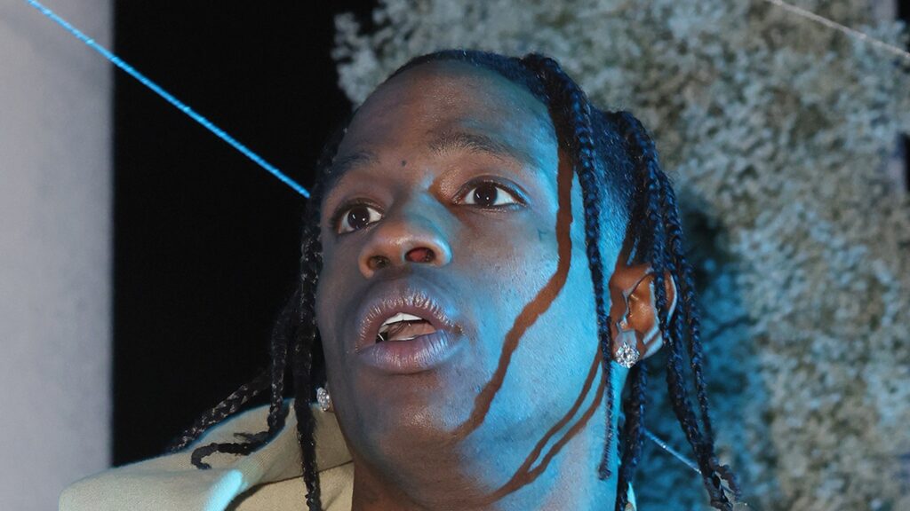 travis-scott-postpones-concert-in-chicago-hours-before-performance