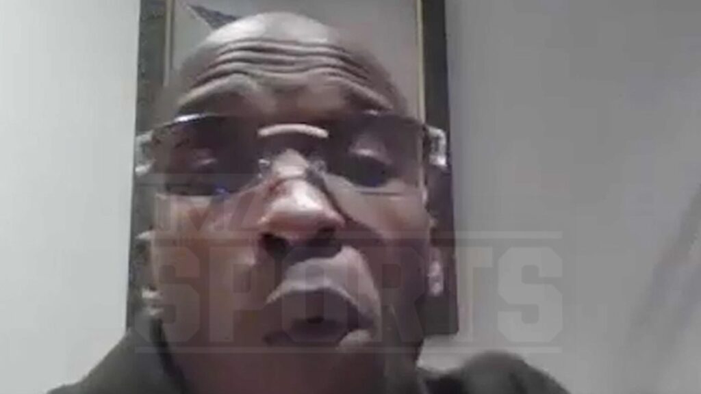 chad-johnson-says-tyreek-hill’s-‘mnf’-injury-proved-he’s-nfl’s-mvp