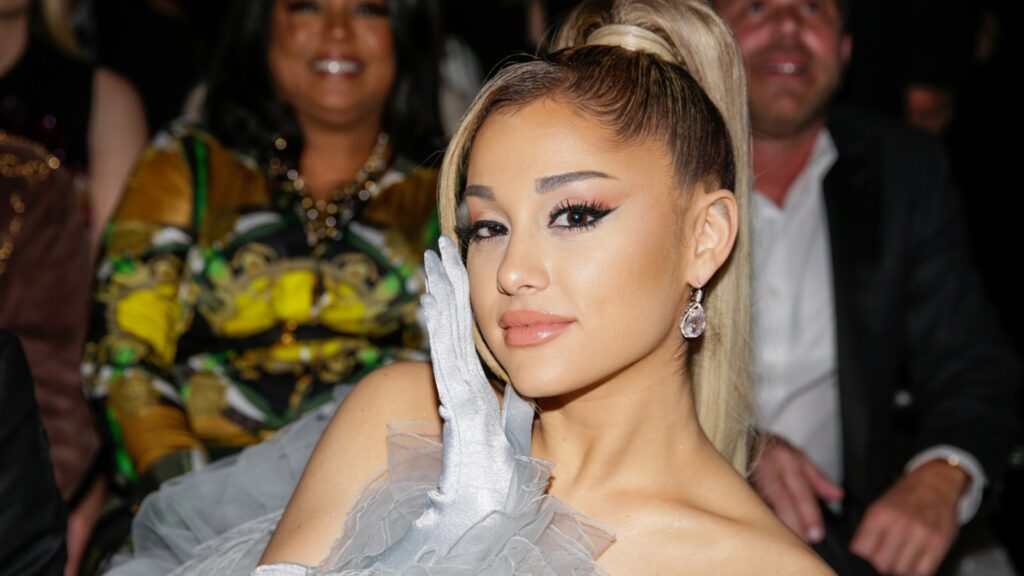 ariana-grande-finally-teases-new-music-era:-‘see-you-next-year’